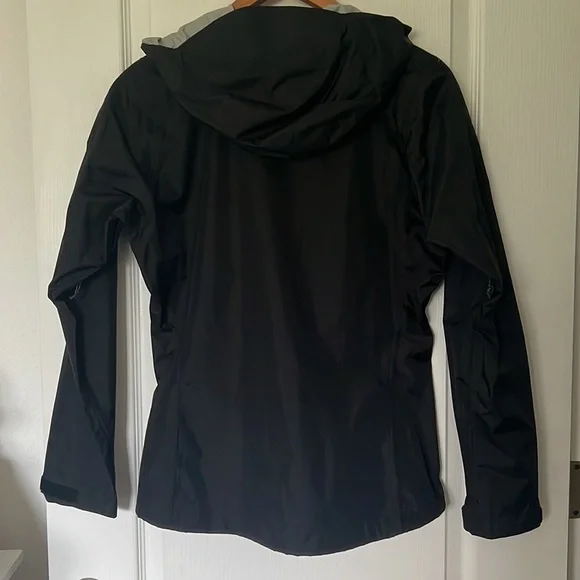 PATAGONIA Women's Torrentshell Jacket